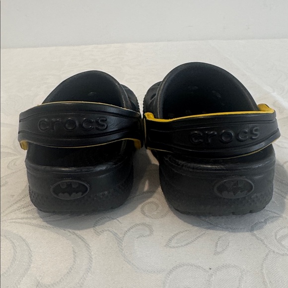 🌟3/$15🌟 Batman Crocs. Size C6 - Picture 2 of 7